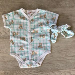 NWT Good News Teddy Bear 2 pc Matching Infant Onesie Set with Booties